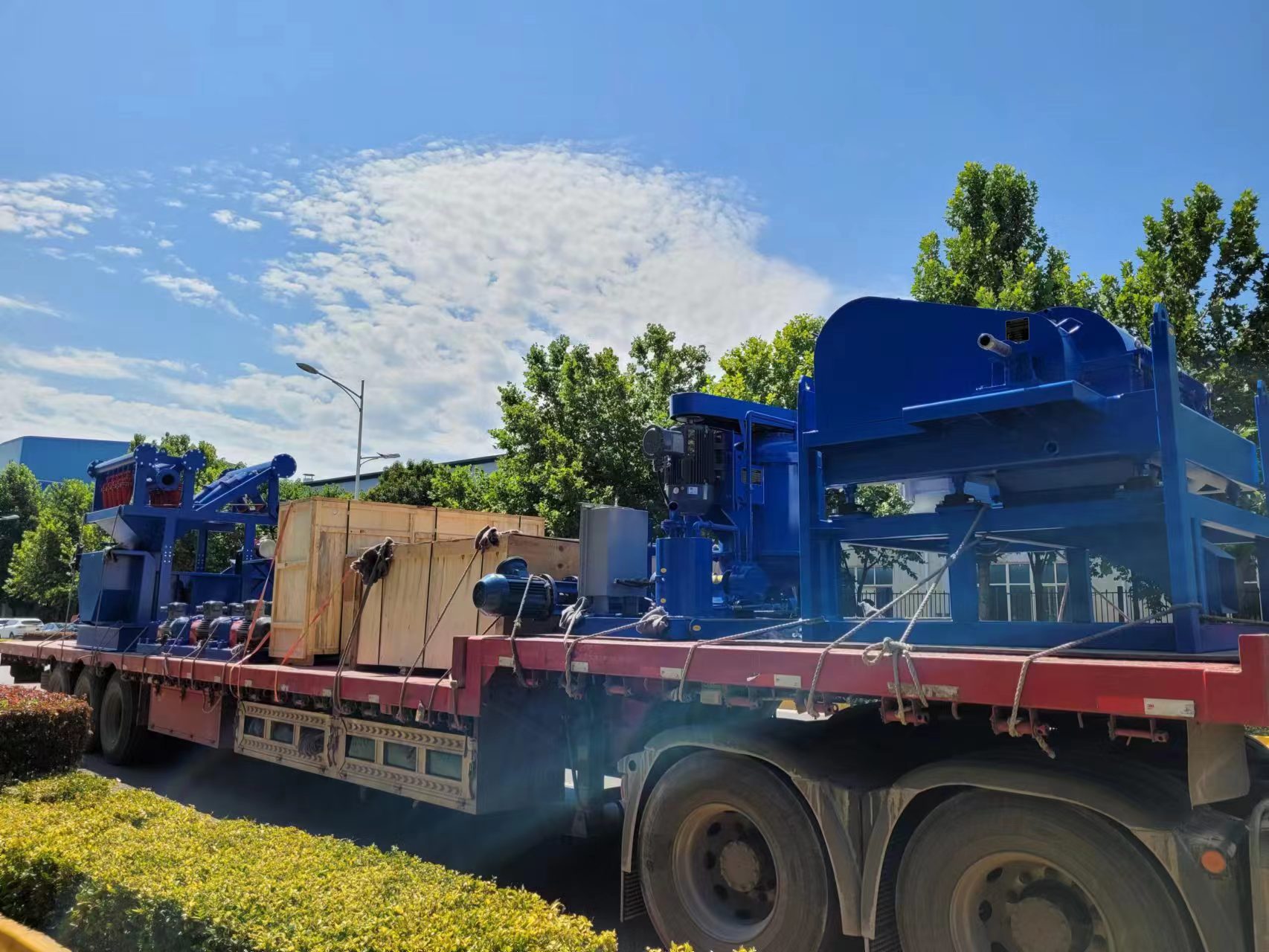 哈薩克斯坦7000米罐面固控設(shè)備項目