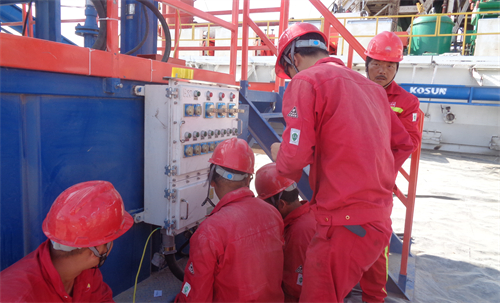 石油鉆井泥漿處理現場:正常鉆進時如何觀察鉆井液