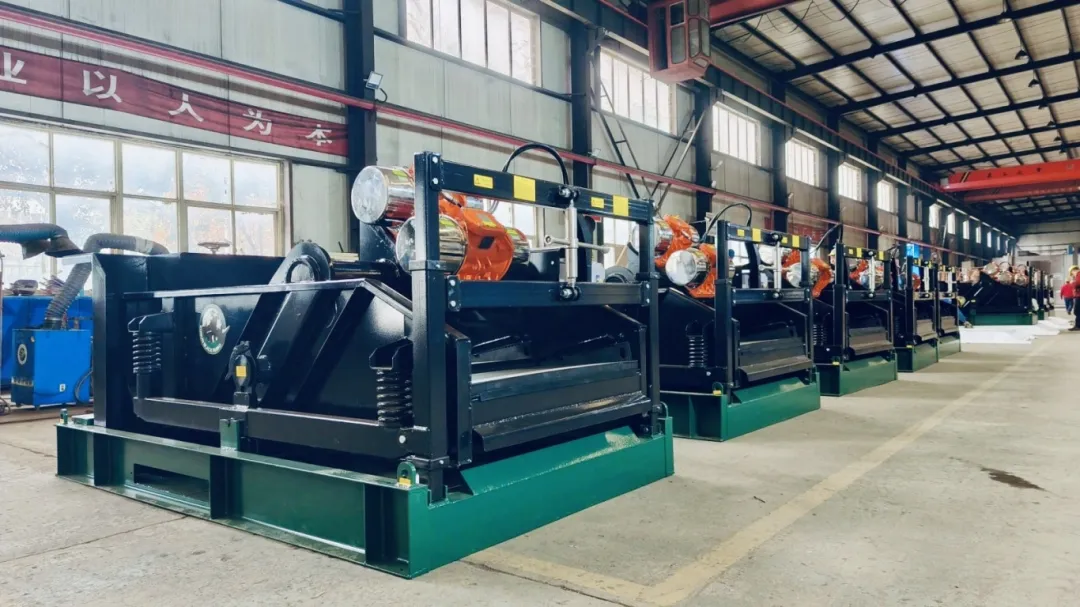 西安科迅(KOSUN)黑犀牛振動篩成功發往海外