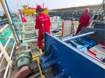 西安科迅(KOSUN)成功交付國內(nèi)某湖泊清淤項目振動篩篩網(wǎng)托架改造工程 西安科迅(KOSUN)成功交付國內(nèi)某湖泊清淤項目振動篩篩網(wǎng)托架改造工程