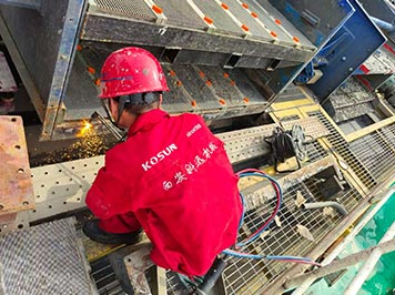 西安科迅(KOSUN)成功交付國內(nèi)某湖泊清淤項目振動篩篩網(wǎng)托架改造工程 西安科迅(KOSUN)成功交付國內(nèi)某湖泊清淤項目振動篩篩網(wǎng)托架改造工程